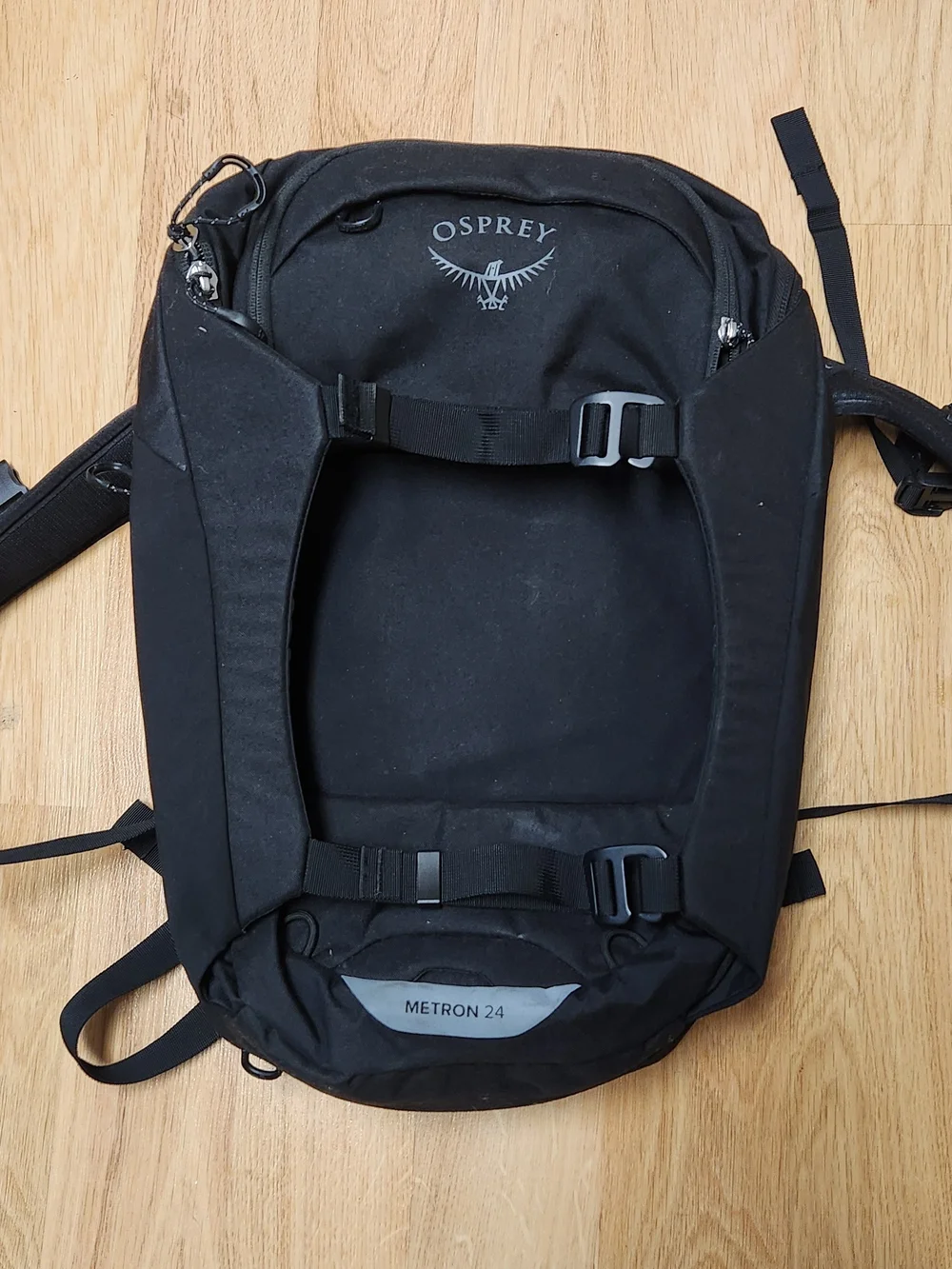 OSPREY Metron 24 Backpack in Black